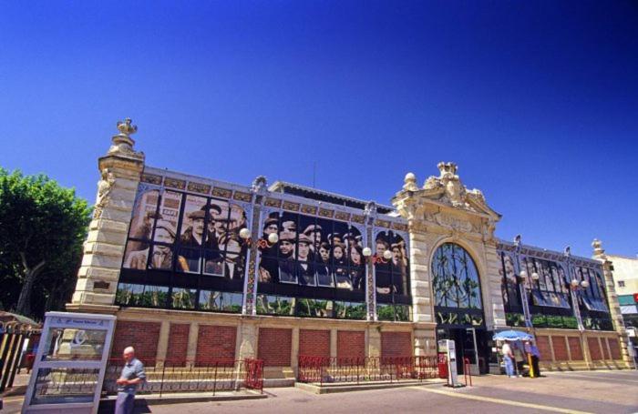 Le Bourget - Suite Romantique Нарбонна Экстерьер фото
